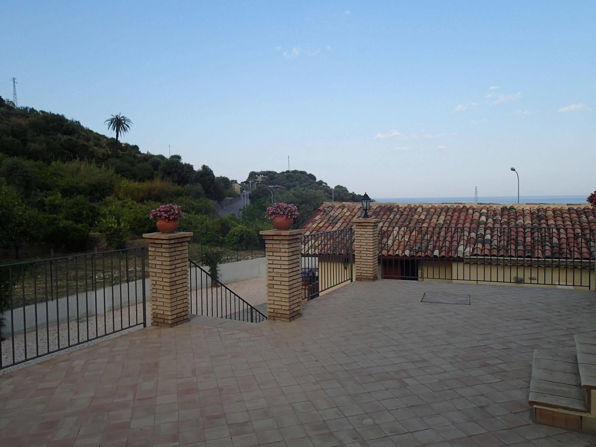 Patitiri Konuk evi Santa Teresa Di Riva Dış mekan fotoğraf